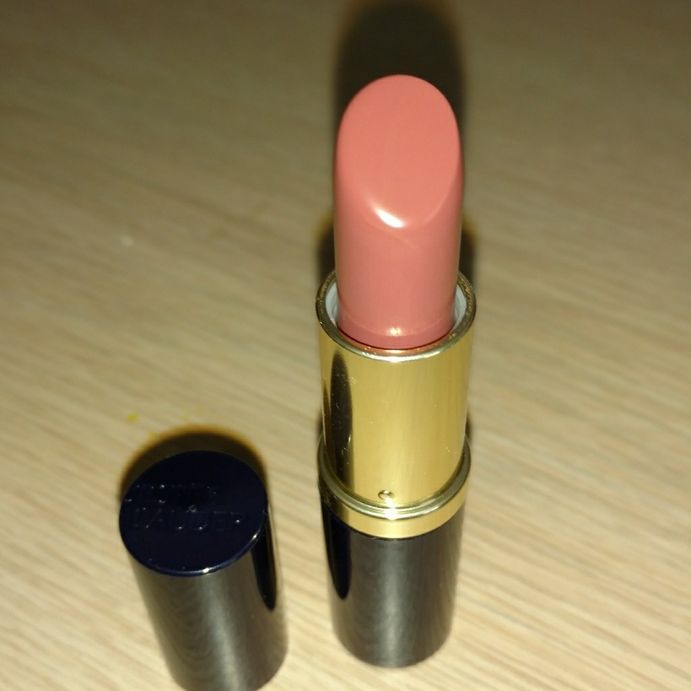 Makeup - Picture 2 of 7